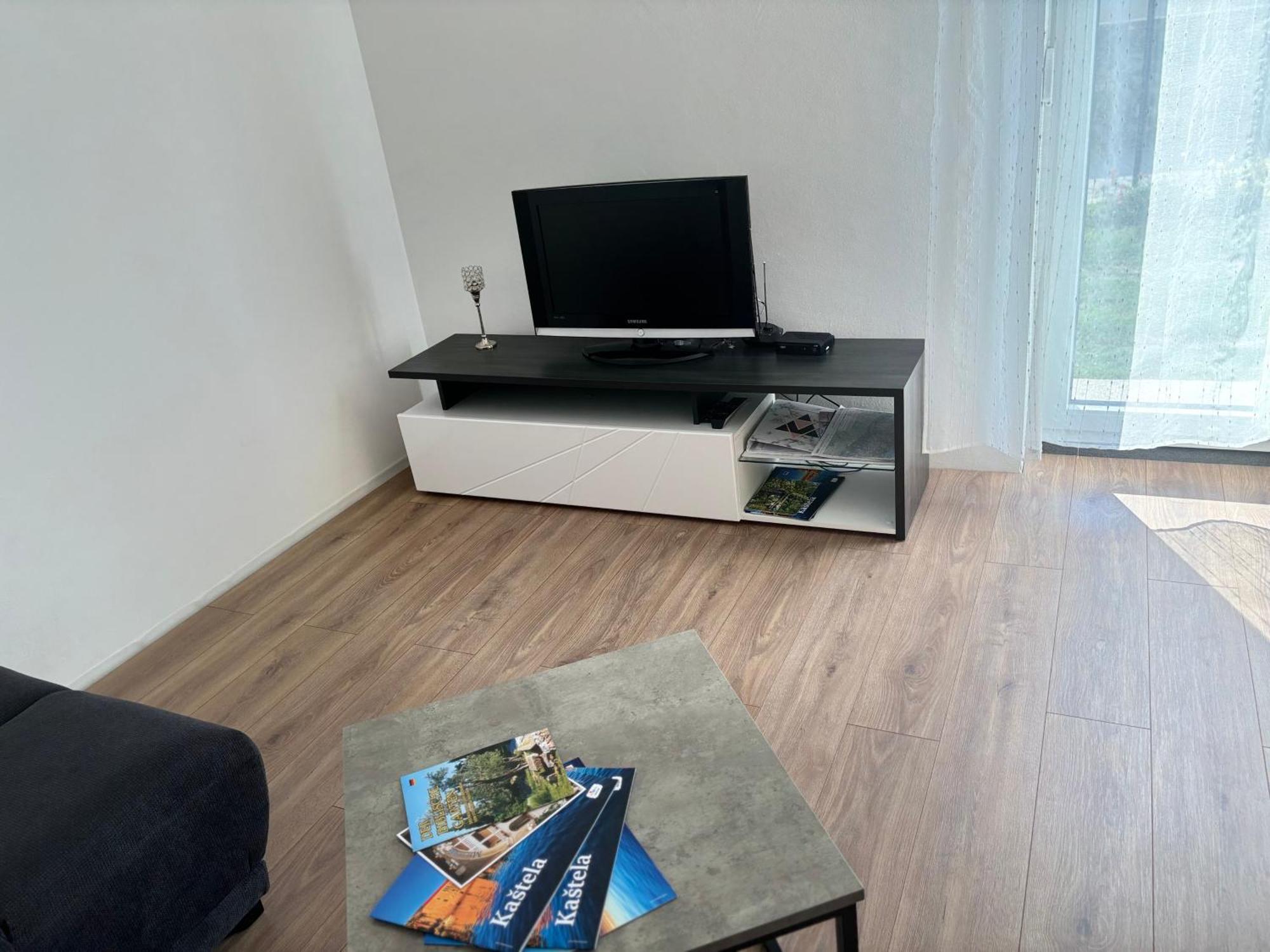 Tina Little Paradise Appartement